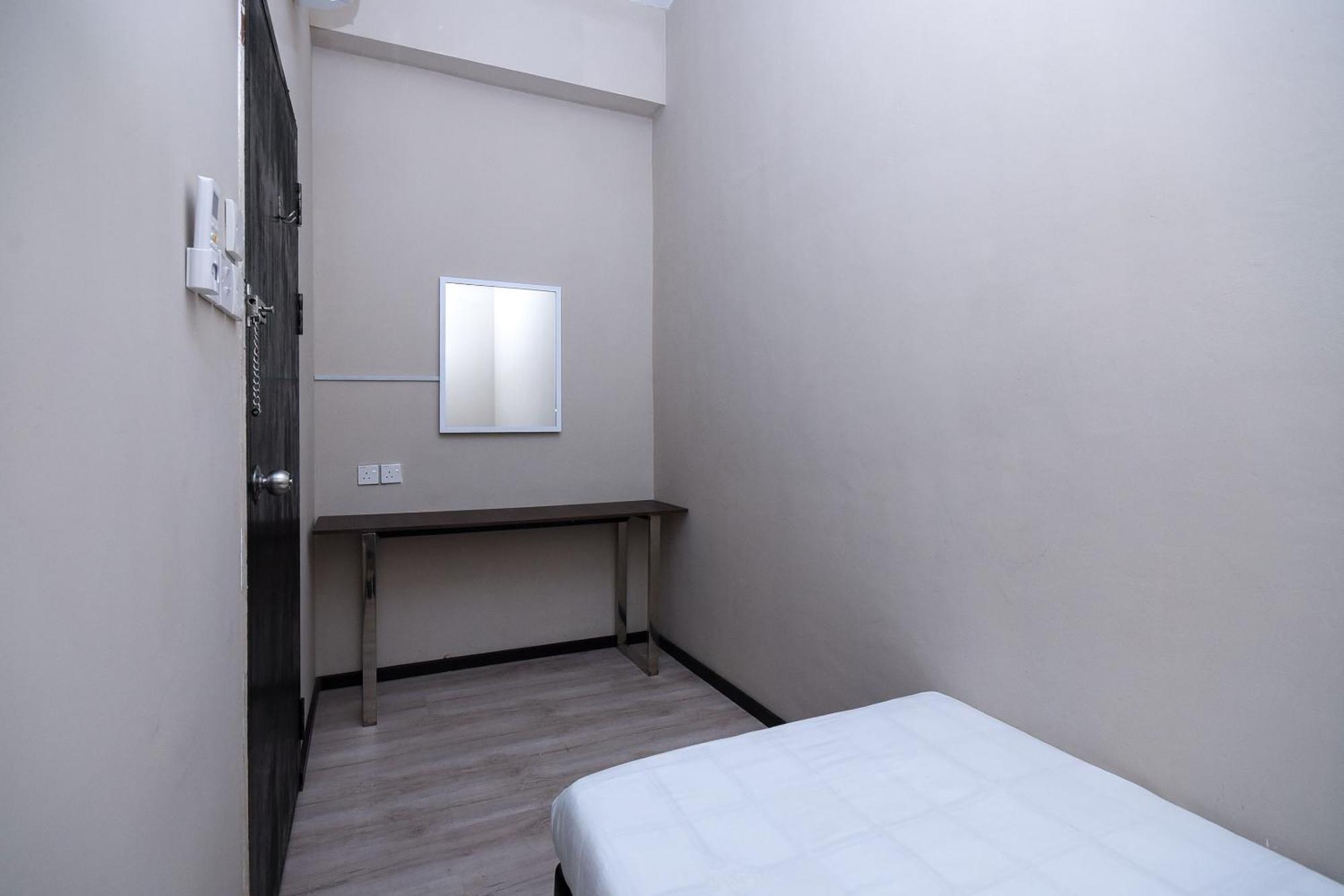 Spot On 89838 Lm Residence Miri Exterior foto